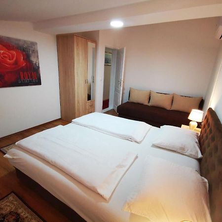 Private Riverside Villa Silvia Mostar Bagian luar foto