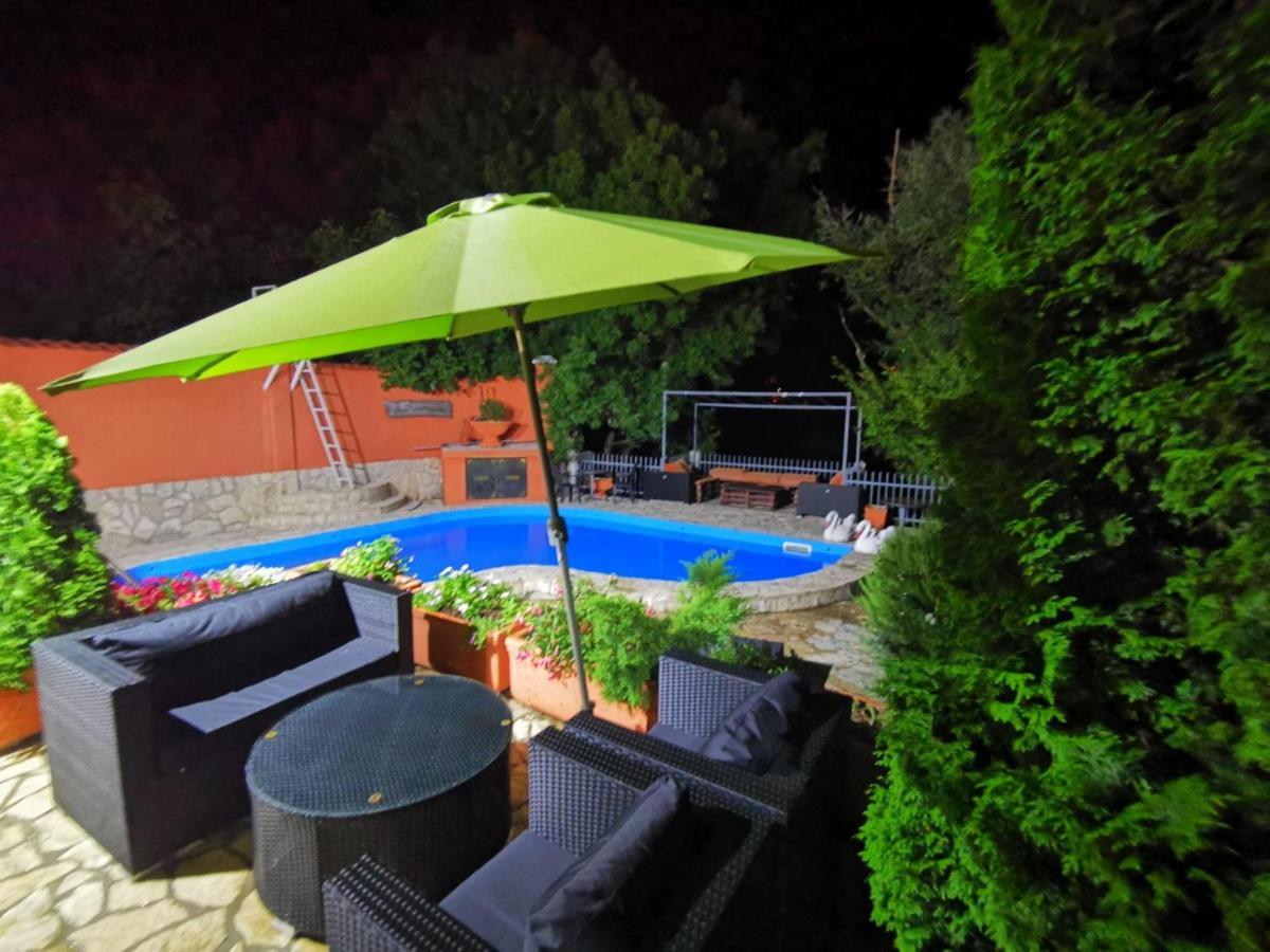 Private Riverside Villa Silvia Mostar Bagian luar foto
