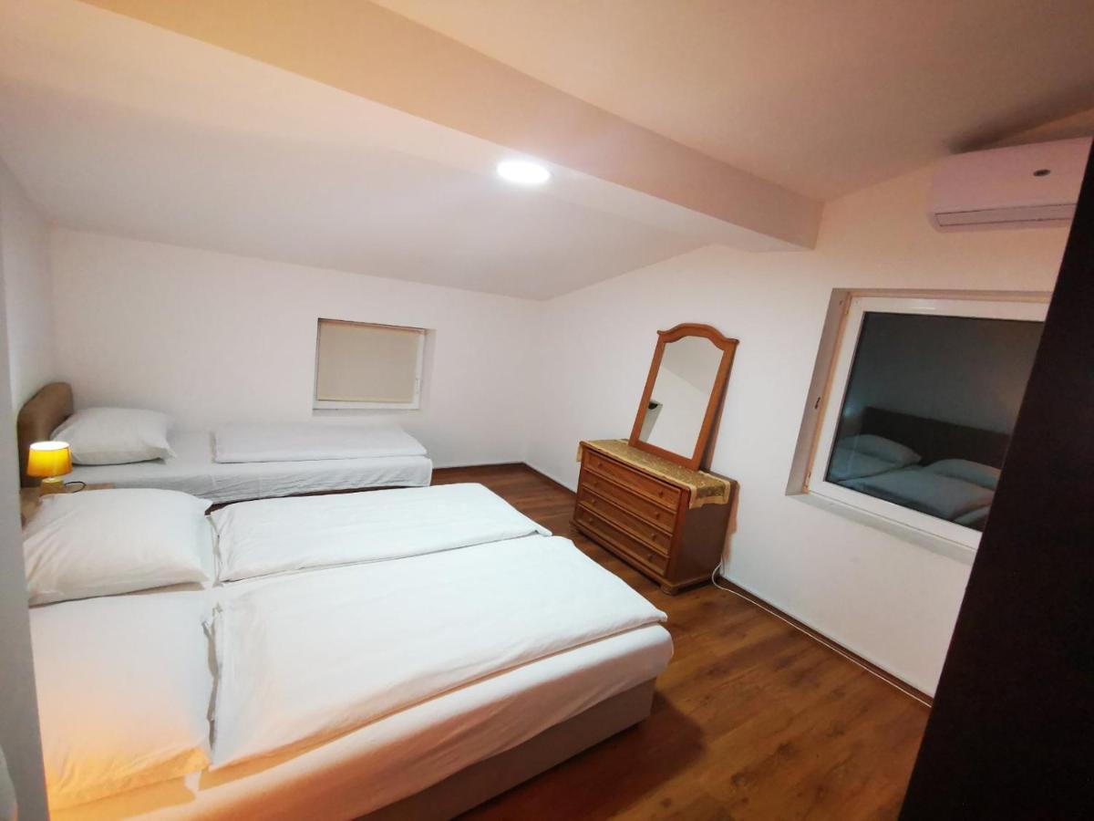 Private Riverside Villa Silvia Mostar Bagian luar foto